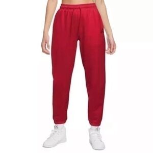 NWT. JORDAN Women’s Essentials Fleece Pants